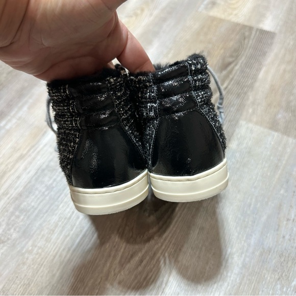 P448 Skate Faux Fur Trim High Top Sneaker
SHAKA, Size 7US / 37EU - Picture 3 of 9